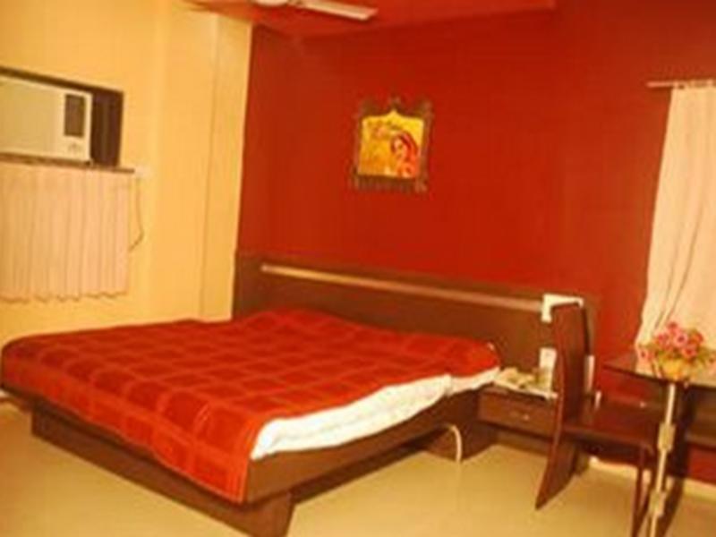 Oyo 11548 Hotel Mrunal Palace Aurangabad  Eksteriør billede